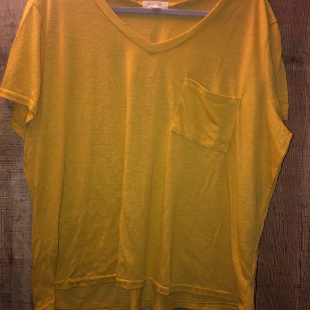 Mustard pocket tee